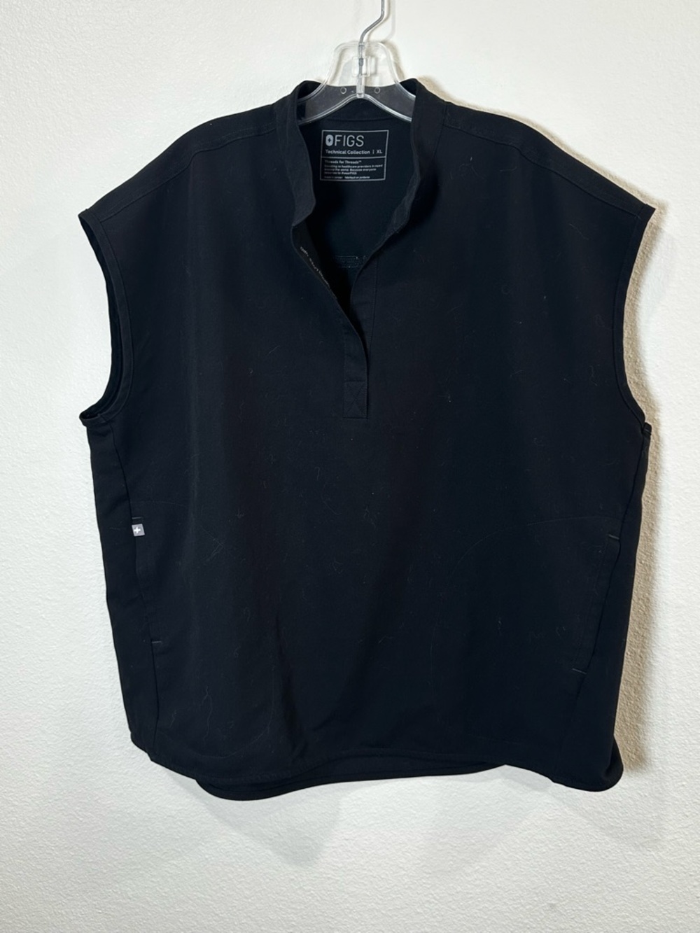 FIGS Black Sleeveless Scrub Top Womens XL